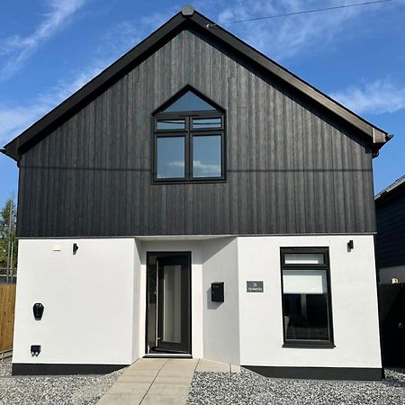 The Beach Hut Seasalter Exterior photo
